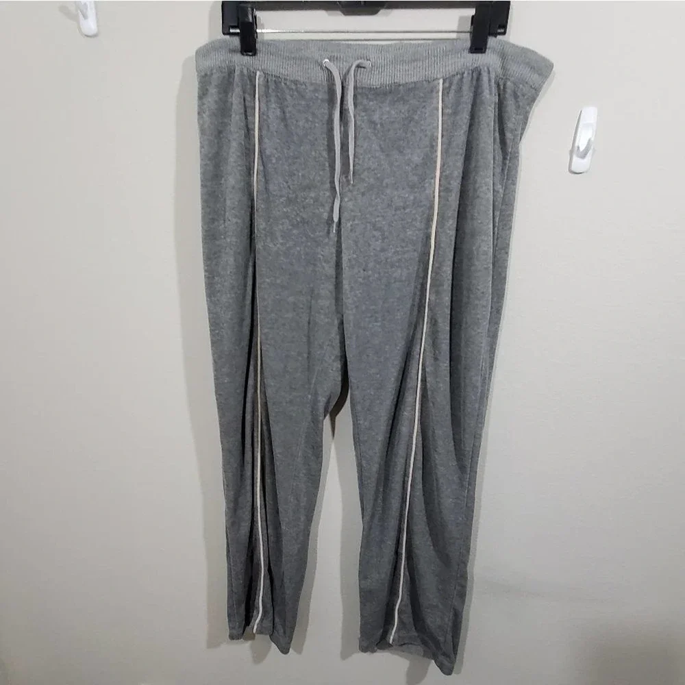 Oleg Cassini grey striped sweatpants size large